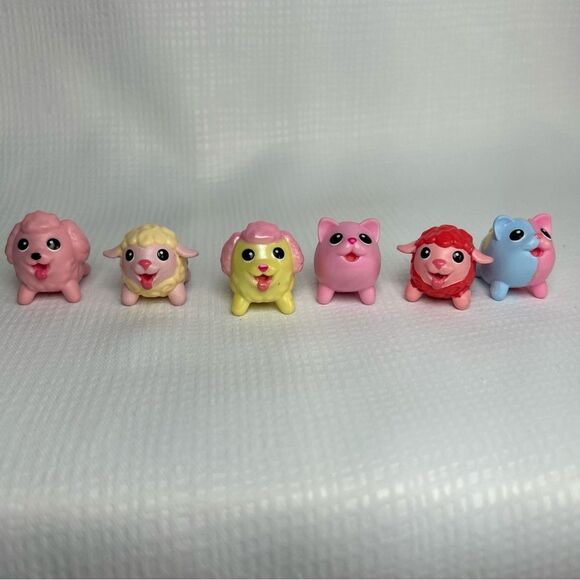 Spin Master Chubby Puppies & Friends 11 Mini Pets 1” Figure Toy Lot - Picture 6 of 9